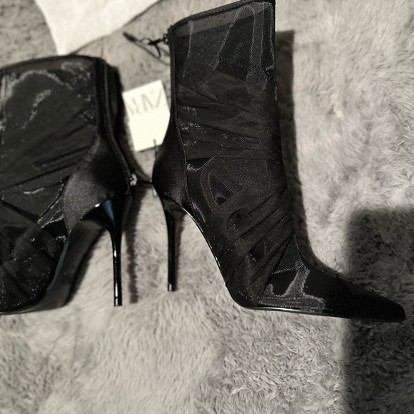 🖤 NWT” Zara “ Black Mesh Booties - Picture 15 of 15
